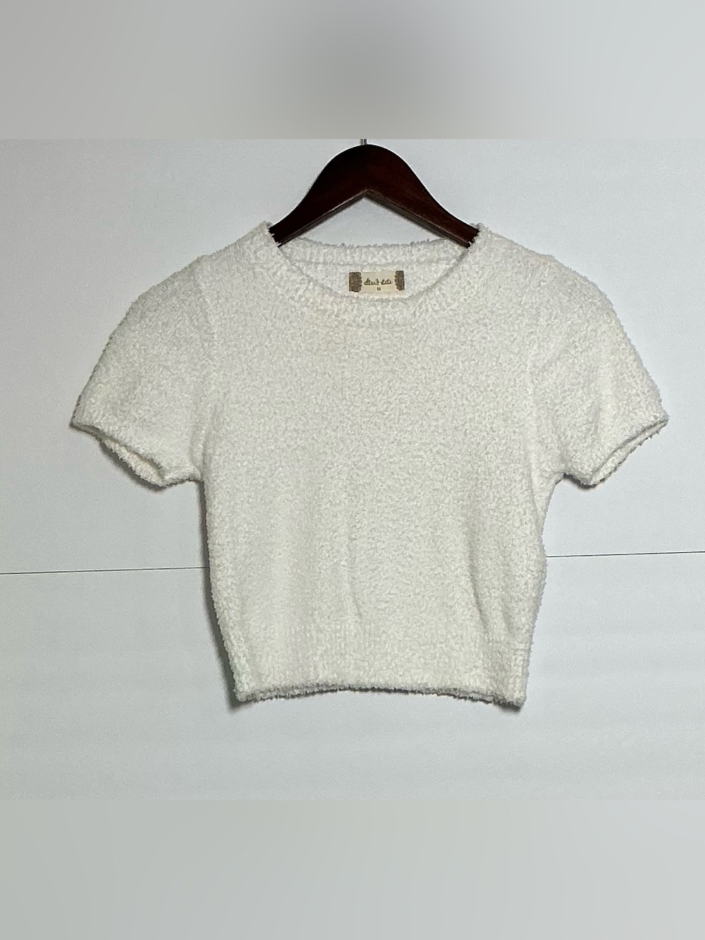 Altar’d State Ivory Fuzzy Cropped Short Sleeve Sweater Medium